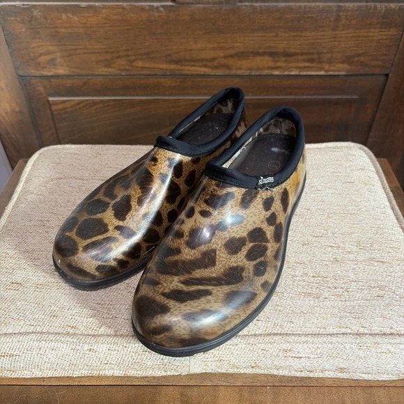 Women's Size 8 Sloggers Red Paisley Animal Print Lot Of 2 - Picture 9 of 16